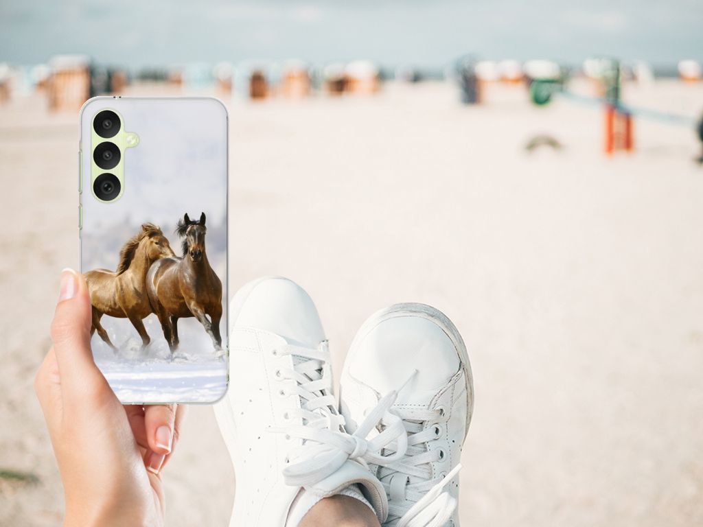 Samsung Galaxy A35 TPU Hoesje Paarden paarden strand smartphone
