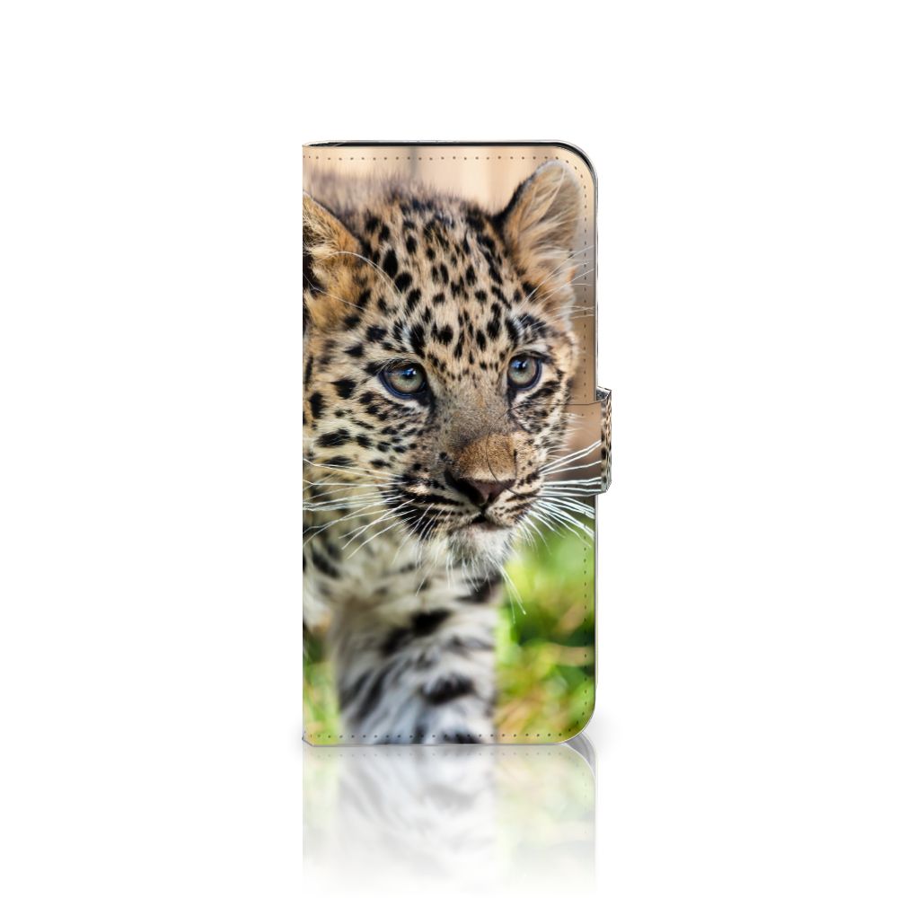 Samsung Galaxy A36 Telefoonhoesje met Pasjes Baby Luipaard ontwerp luipaard welpje vooraan