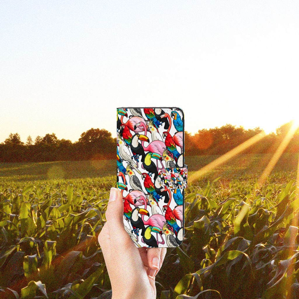 Samsung Galaxy M53 Telefoonhoesje met Pasjes Birds design kleurrijke vogels aanzicht