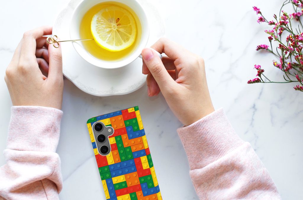 Samsung Galaxy S24 Hoesje met Magneet Blokken design blokken aanzicht