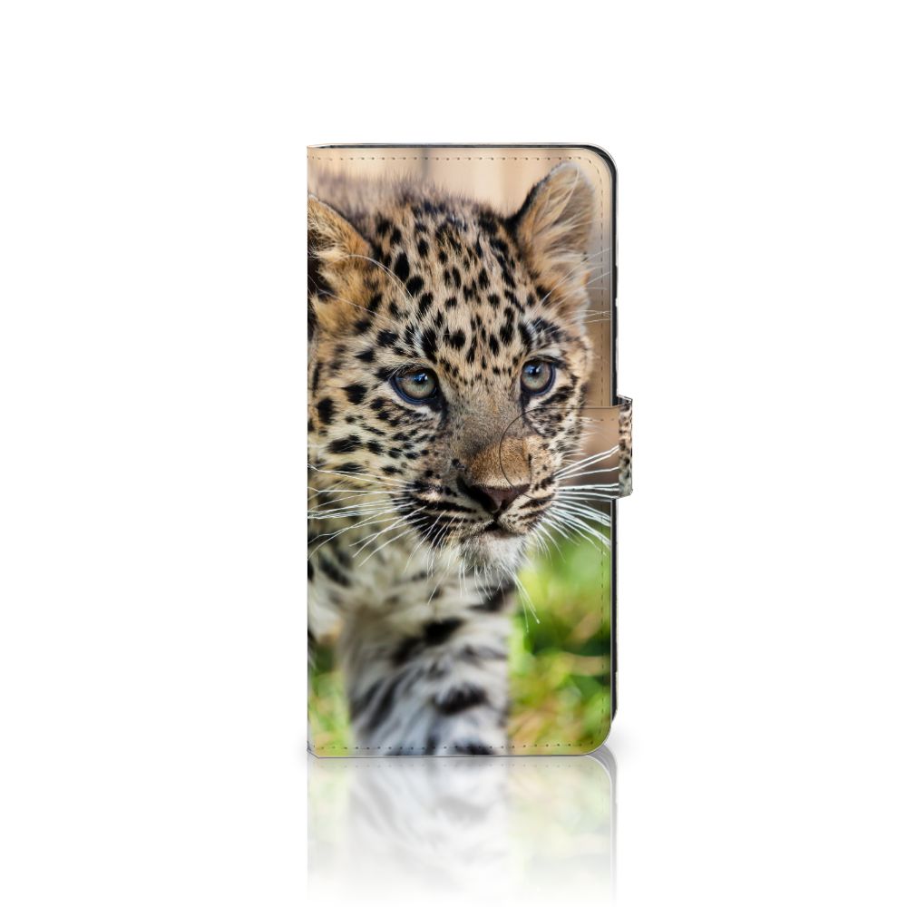 Samsung Galaxy S25 Ultra Telefoonhoesje met Pasjes Baby Luipaard luipaard welp close-up