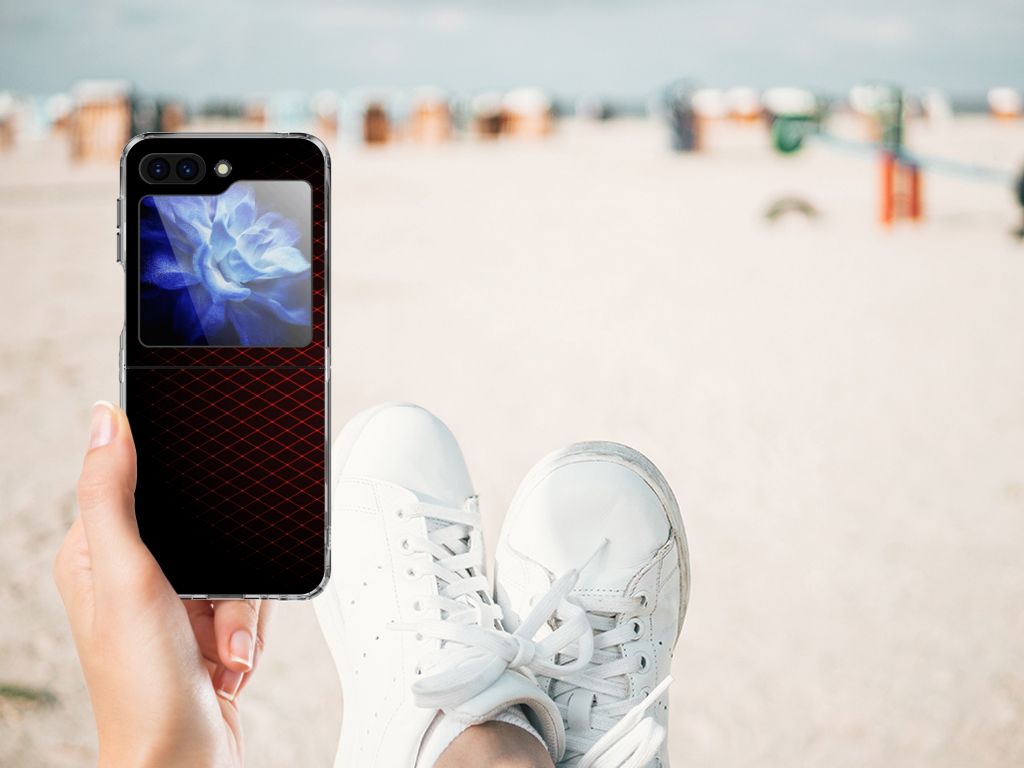 Samsung Galaxy Z Flip 5 TPU bumper Geruit Rood smartphone hoesje aanzicht strand