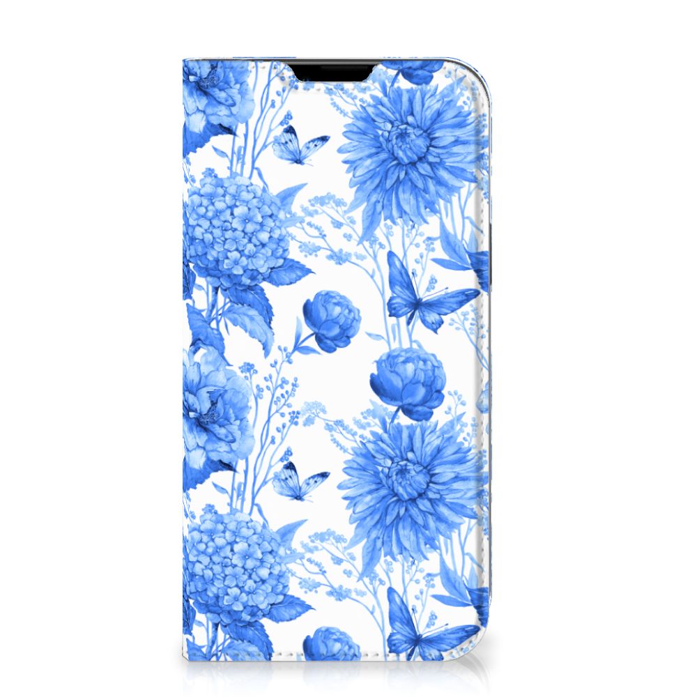 Smart Cover voor Apple iPhone 14 Plus Flowers Blue met een prachtig Delftsblauw bloemenontwerp 🌸.