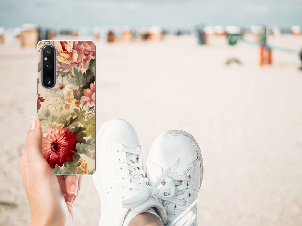 Sony Xperia 1 V TPU Case Bloemen hand met sneakers strand