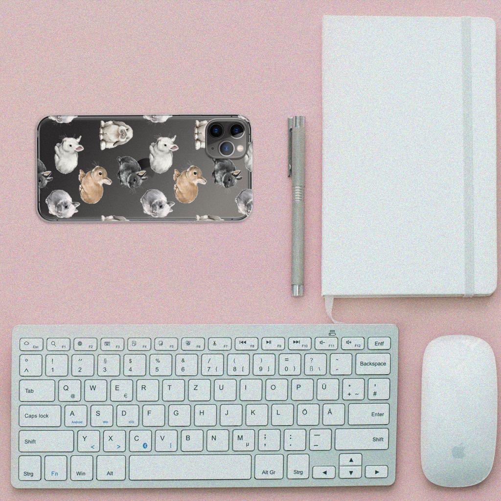 TPU Hoesje voor Apple iPhone 11 Pro Max Konijntjes met schattige konijnenprints op een bureau.