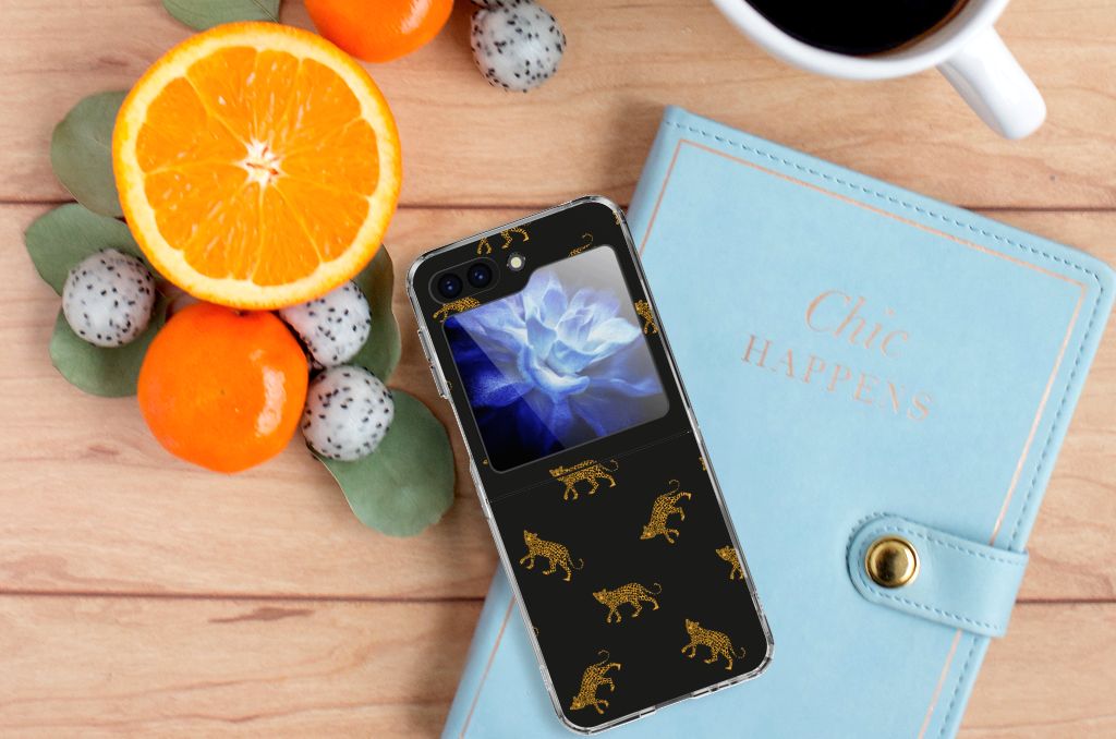 TPU Hoesje voor Samsung Galaxy Z Flip 5 Leopards met luipaardenprint, perfect cadeau! đ Bescherming en gebruiksgemak!