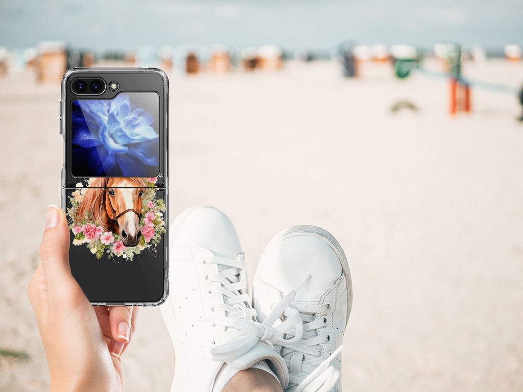 TPU Hoesje voor Samsung Galaxy Z Flip 5 Paard met bloemen, perfect cadeau voor paardenliefhebbers en biedt uitstekende bescherming.