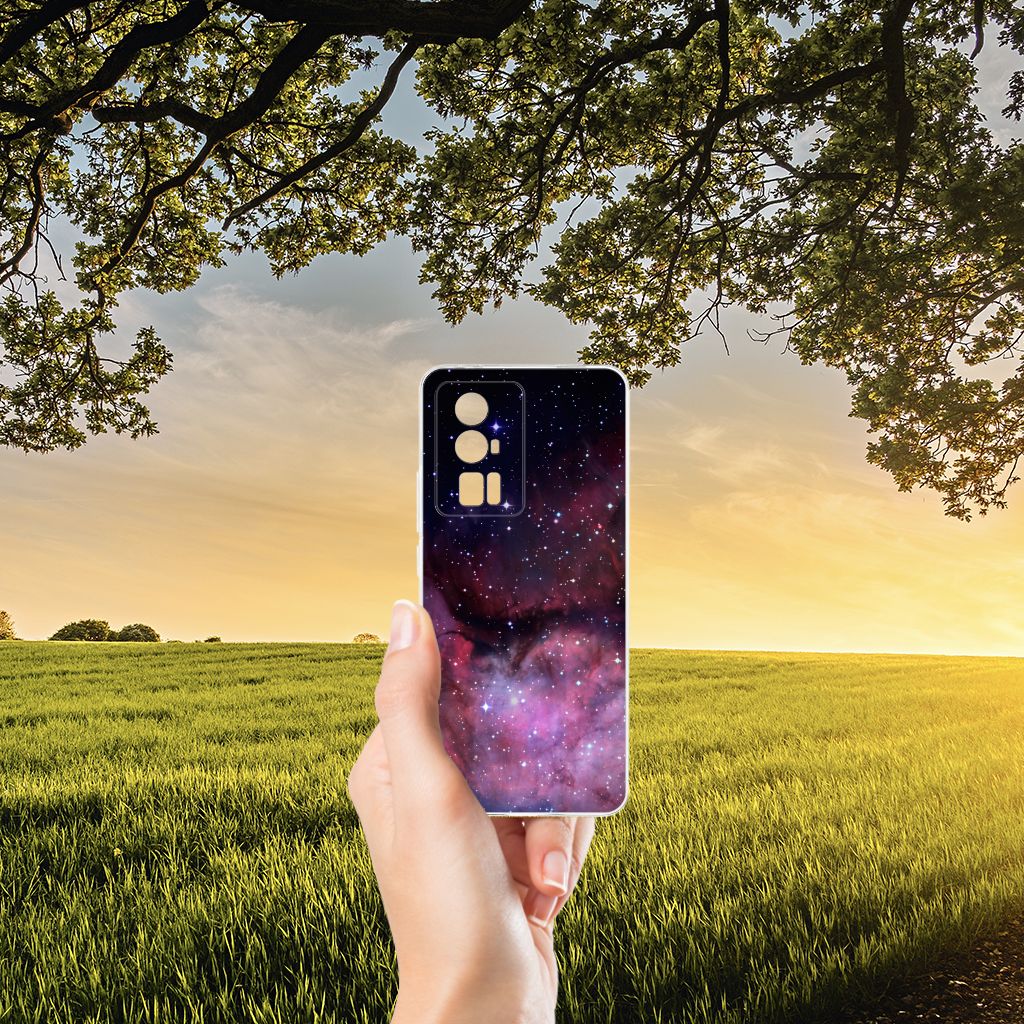 Xiaomi Poco F5 Pro TPU Hoesje Galaxy ontwerp achterzijde hand