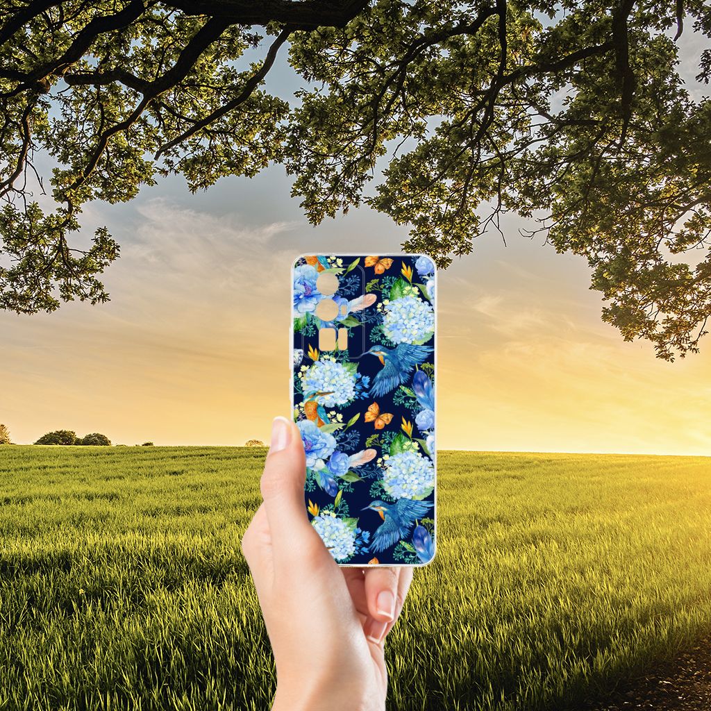 TPU Hoesje voor Xiaomi Poco F5 Pro IJsvogel tussen bloemen in het zonlicht, perfect cadeau voor stijl en bescherming.