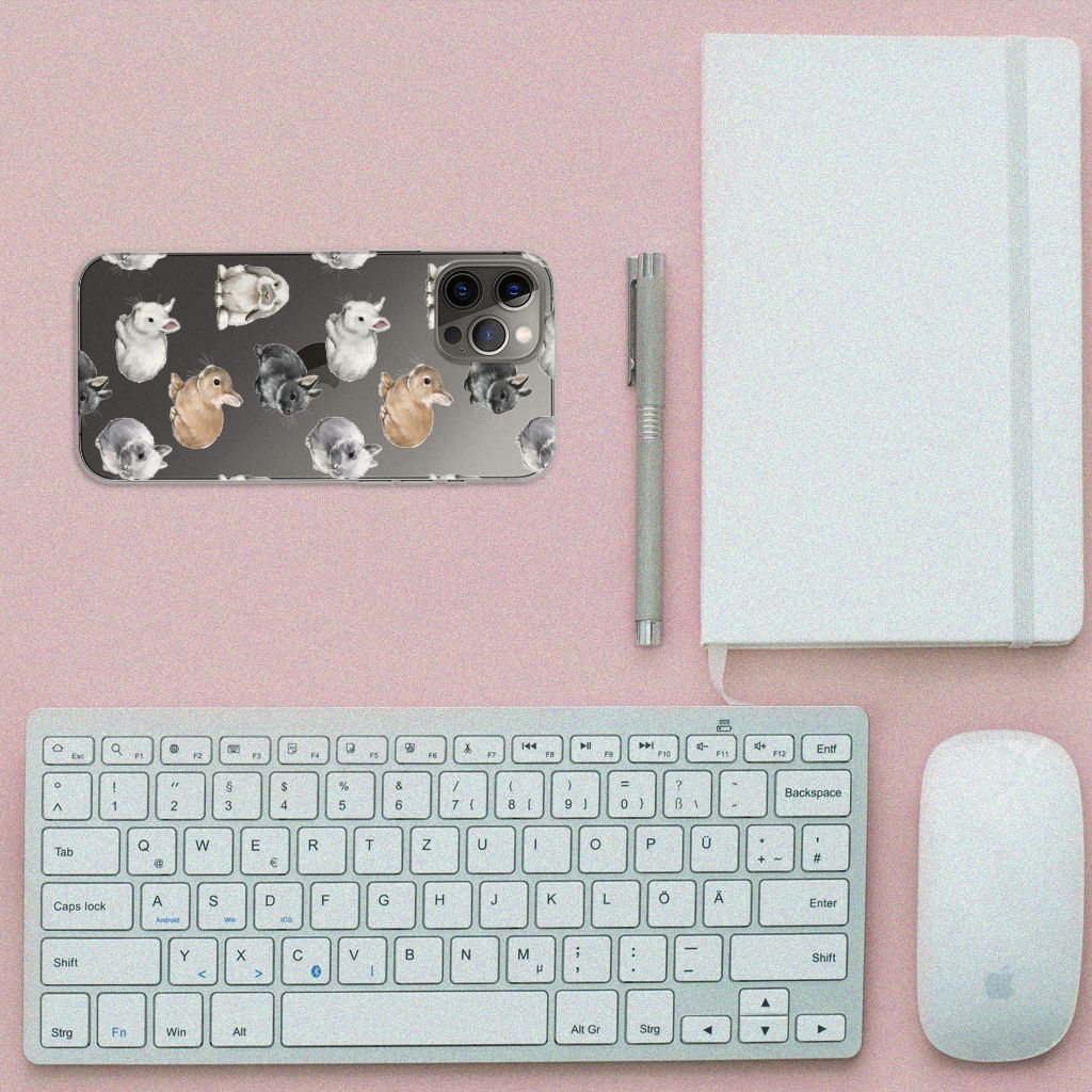 TPU Hoesje voor iPhone 12 Pro Max Konijntjes met schattige konijnen op een bureau met toetsenbord en notitieboek