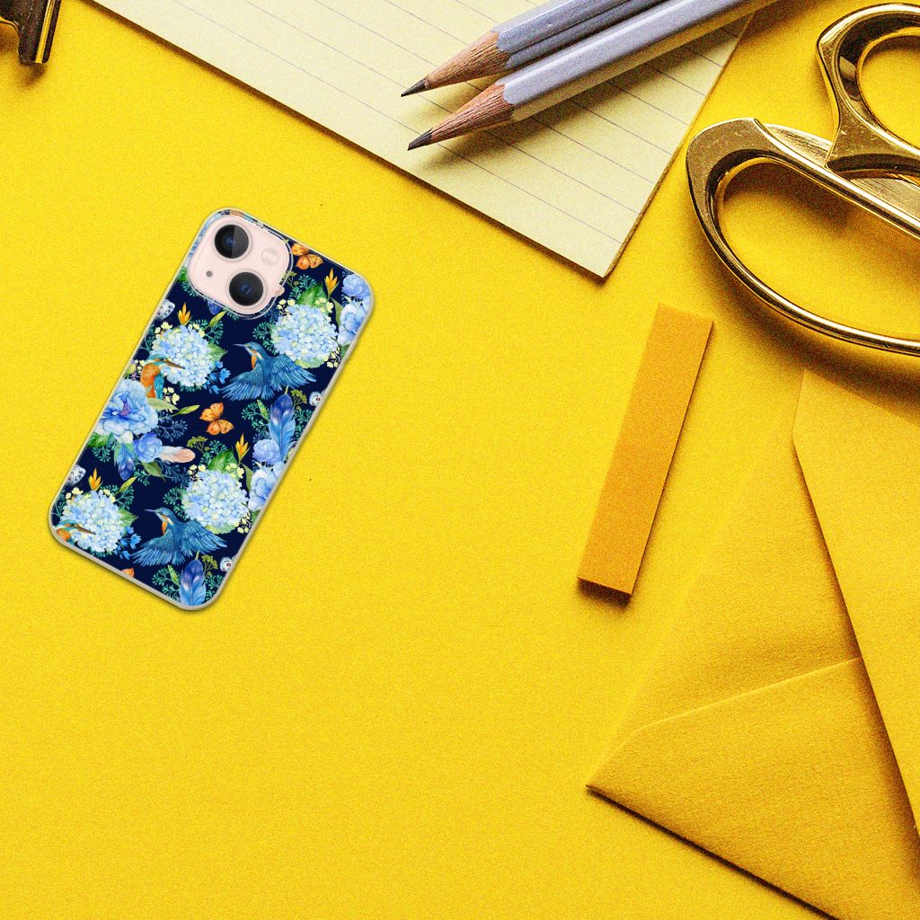 TPU Hoesje voor iPhone 13 mini IJsvogel op een gele ondergrond met bloemen en accessoires.