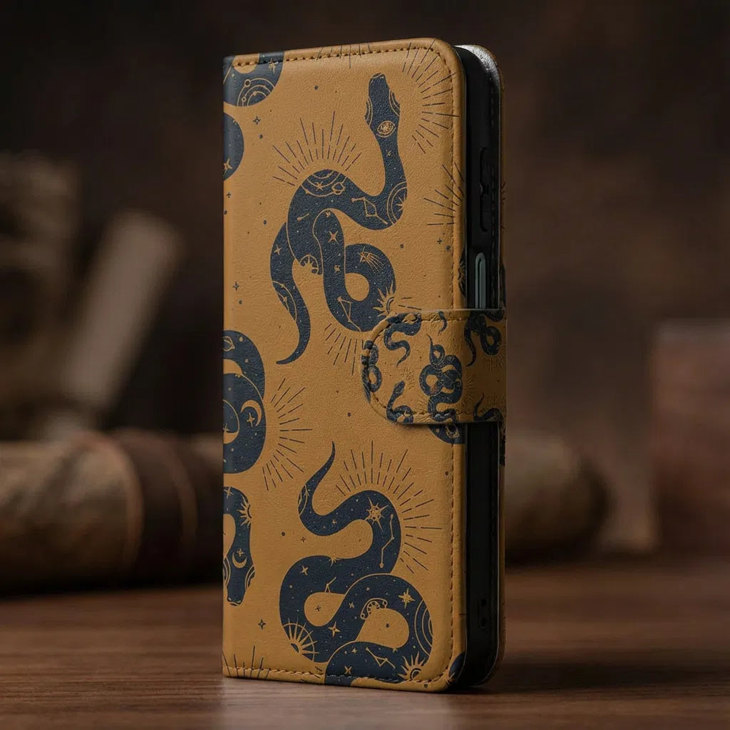 Telefoonhoesje Met Pasjes Samsung Galaxy A17 Slangen Design PU Leder 3 Pasjes slangenprint bruin zijkant
