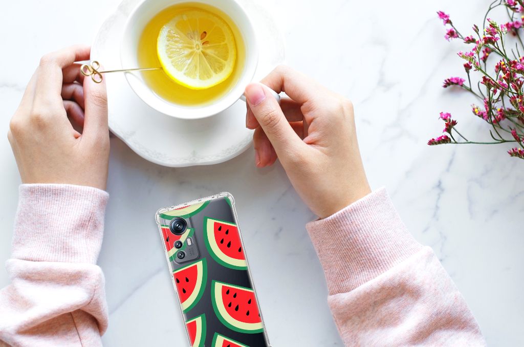 Xiaomi 12 12x Beschermhoes Watermelons bovenaanzicht smartphone met watermeloenslices