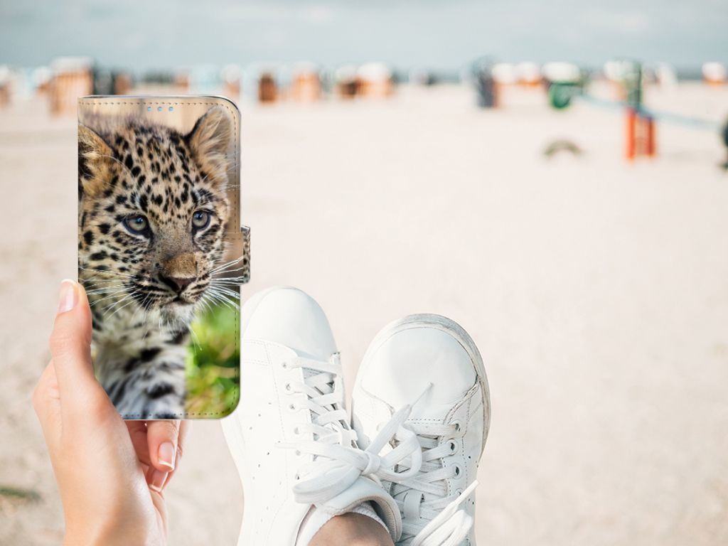 Huawei P40 Lite Telefoonhoesje met Pasjes Baby Luipaard