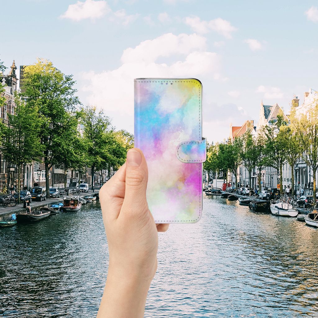 Hoesje Samsung S10 Lite Watercolor Light in hand met pastelkleuren voor rustige uitstraling aan kanaal.