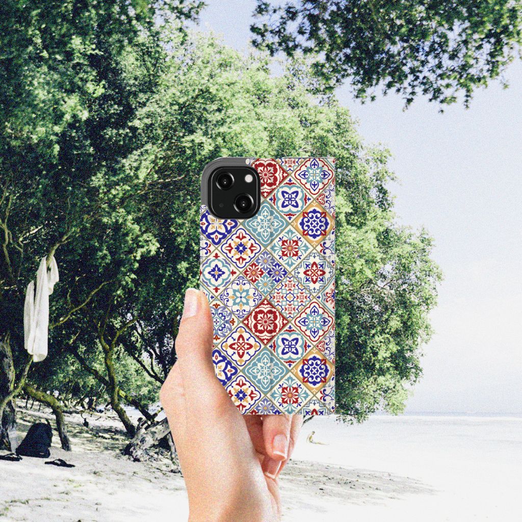 iPhone 13 Standcase Tiles Color