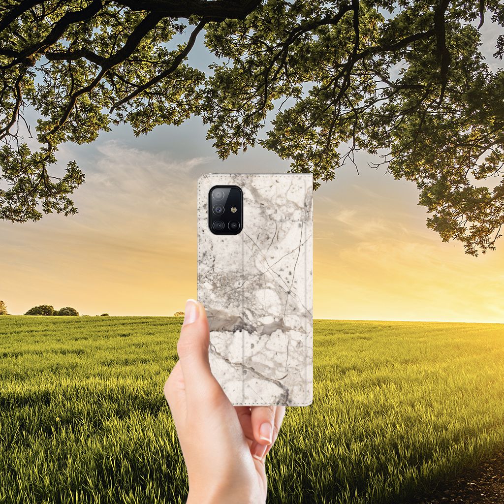 Samsung Galaxy A71 Standcase Marmer Beige - B2C Telecom