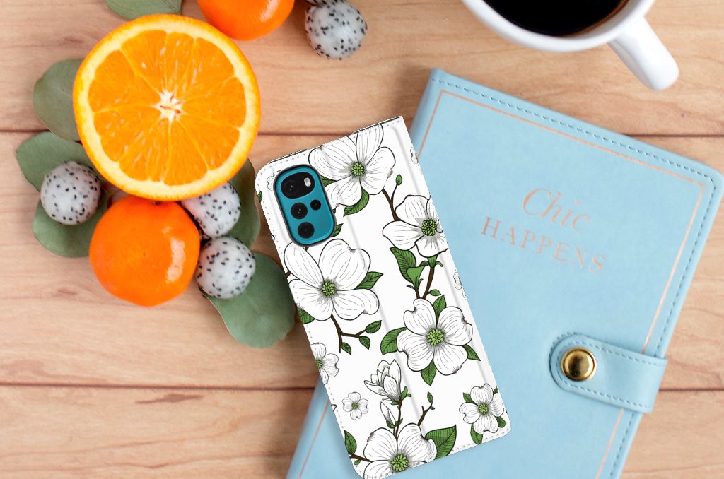 Motorola Moto G22 Smart Cover Dogwood Flowers - B2C Telecom