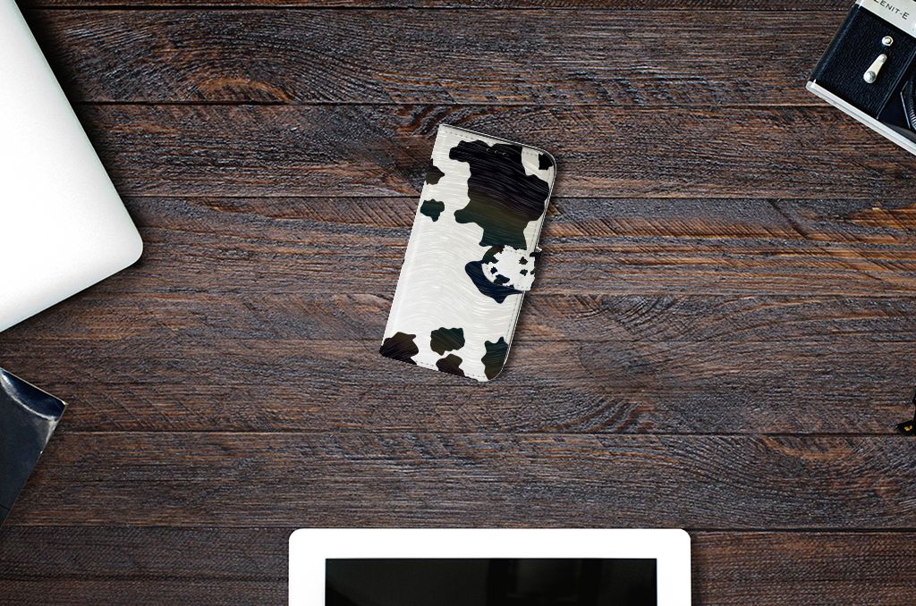 Apple iPhone 13 Telefoonhoesje met Pasjes Koeienvlekken