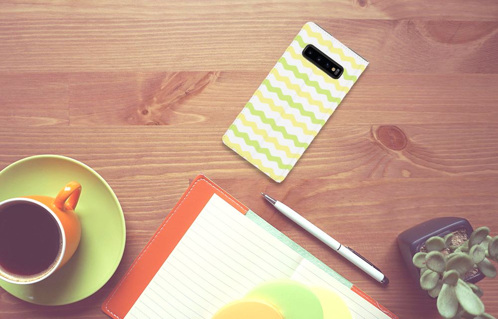 Samsung Galaxy S10 Plus Hoesje met Magneet Waves Yellow