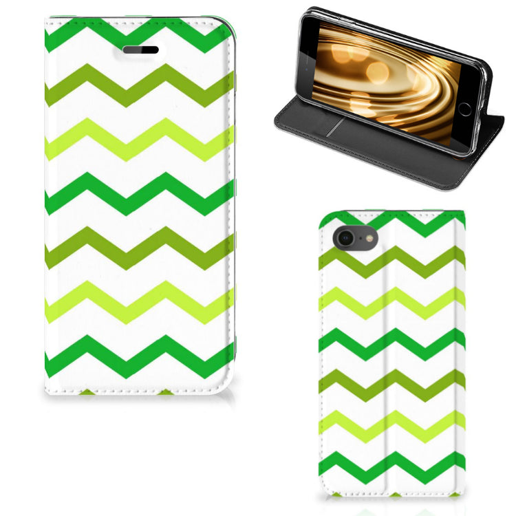 iPhone 7 | 8 | SE (2020) | SE (2022) Hoesje met Magneet Zigzag Groen