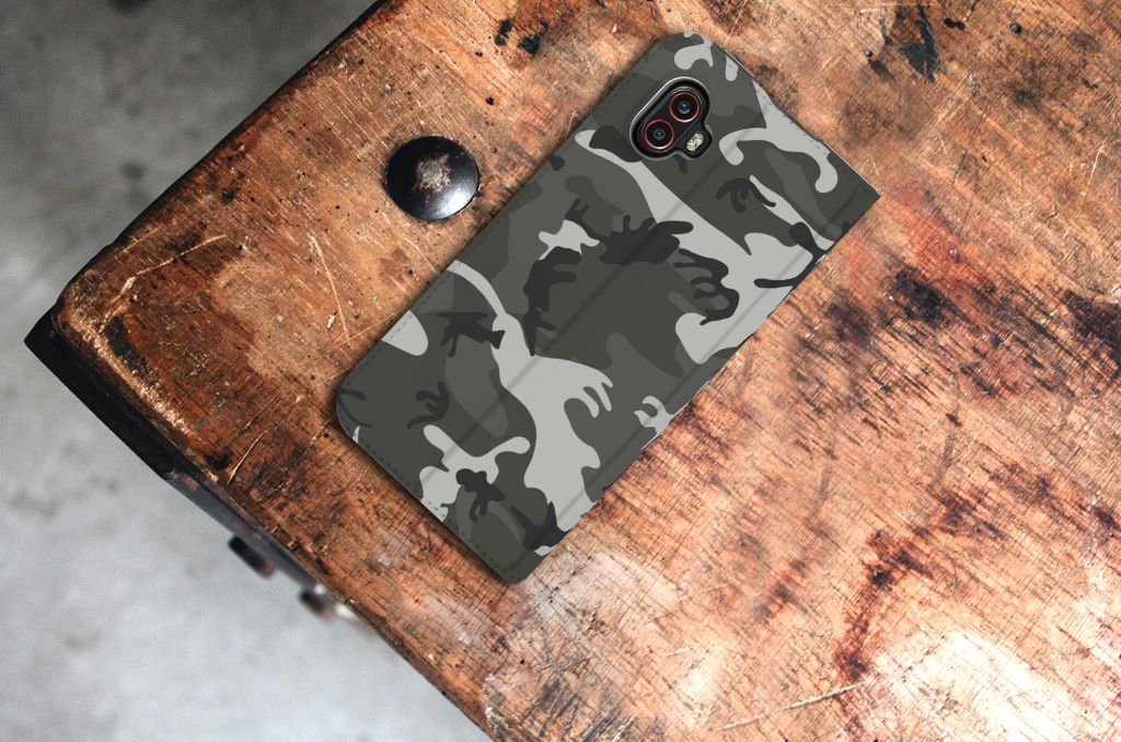 Samsung Galaxy Xcover 6 Pro Hoesje met Magneet Army Light - B2C Telecom