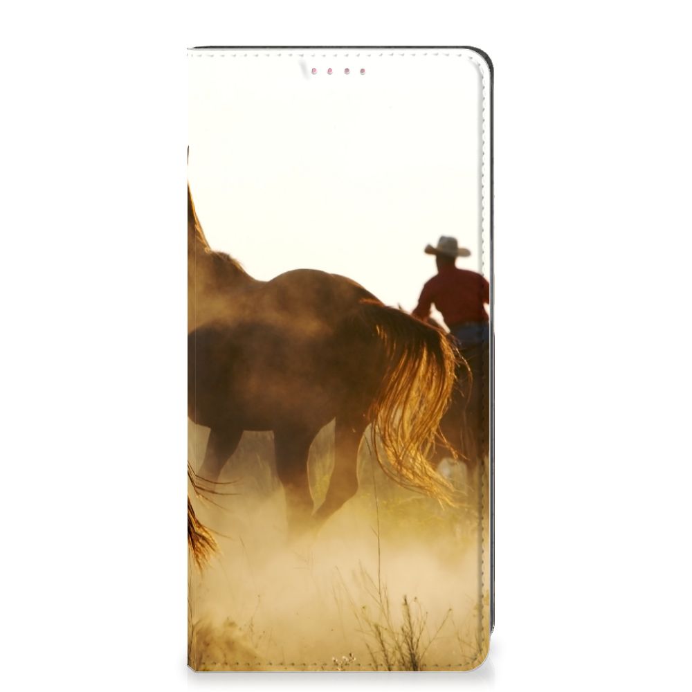 OPPO A54 5G | A74 5G | A93 5G Hoesje maken Design Cowboy met paardenprint en cowboy in de achtergrond.
