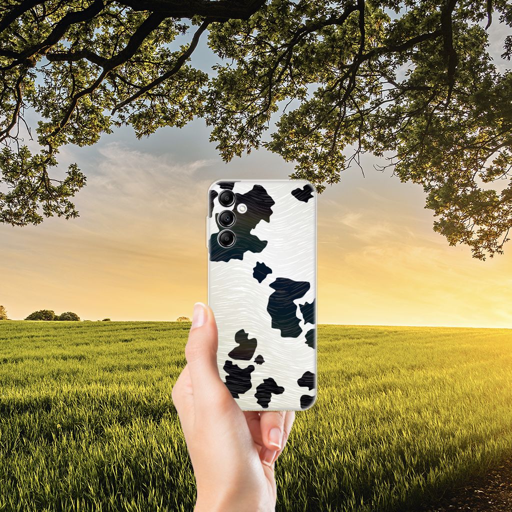 Samsung Galaxy A14 5G TPU Hoesje Koeienvlekken met een uitzicht op het platteland