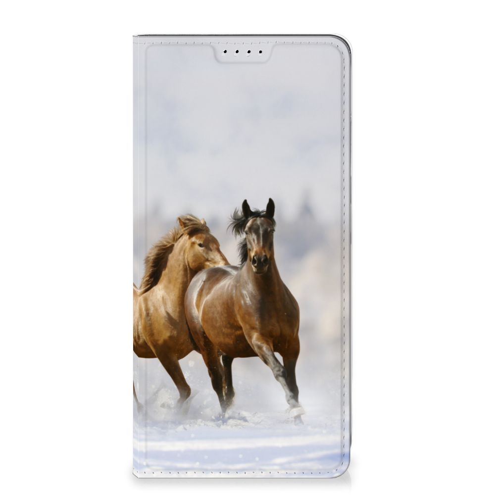 Samsung Galaxy A35 Hoesje maken Paarden met paardenprint in sneeuwlandschap.