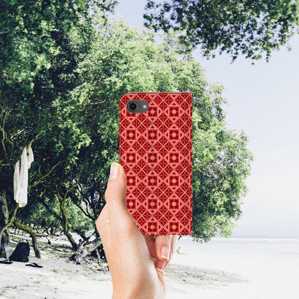 iPhone 7 | 8 | SE (2020) | SE (2022) Hoesje met Magneet Batik Rood