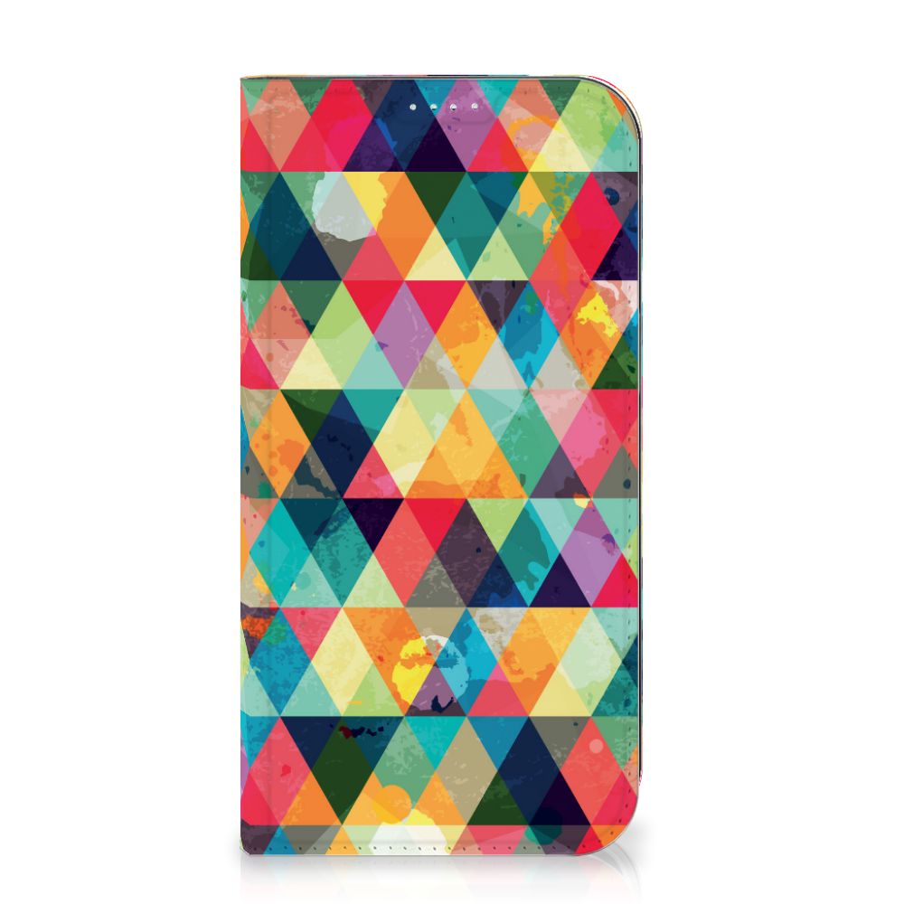iPhone 15 Plus Hoesje met Magneet Geruit in kleurrijk ruitjesdesign met regenboogpatroon.
