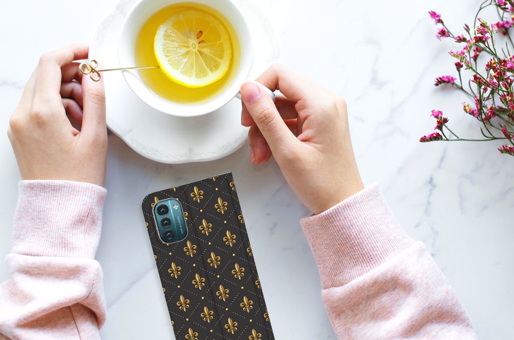 Nokia G11 | G21 Hoesje met Magneet Franse Lelie - B2C Telecom