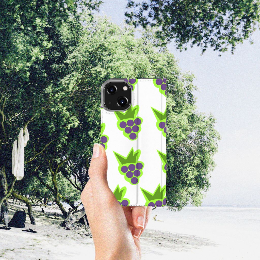iPhone 14 Flip Style Cover Druiven - B2C Telecom