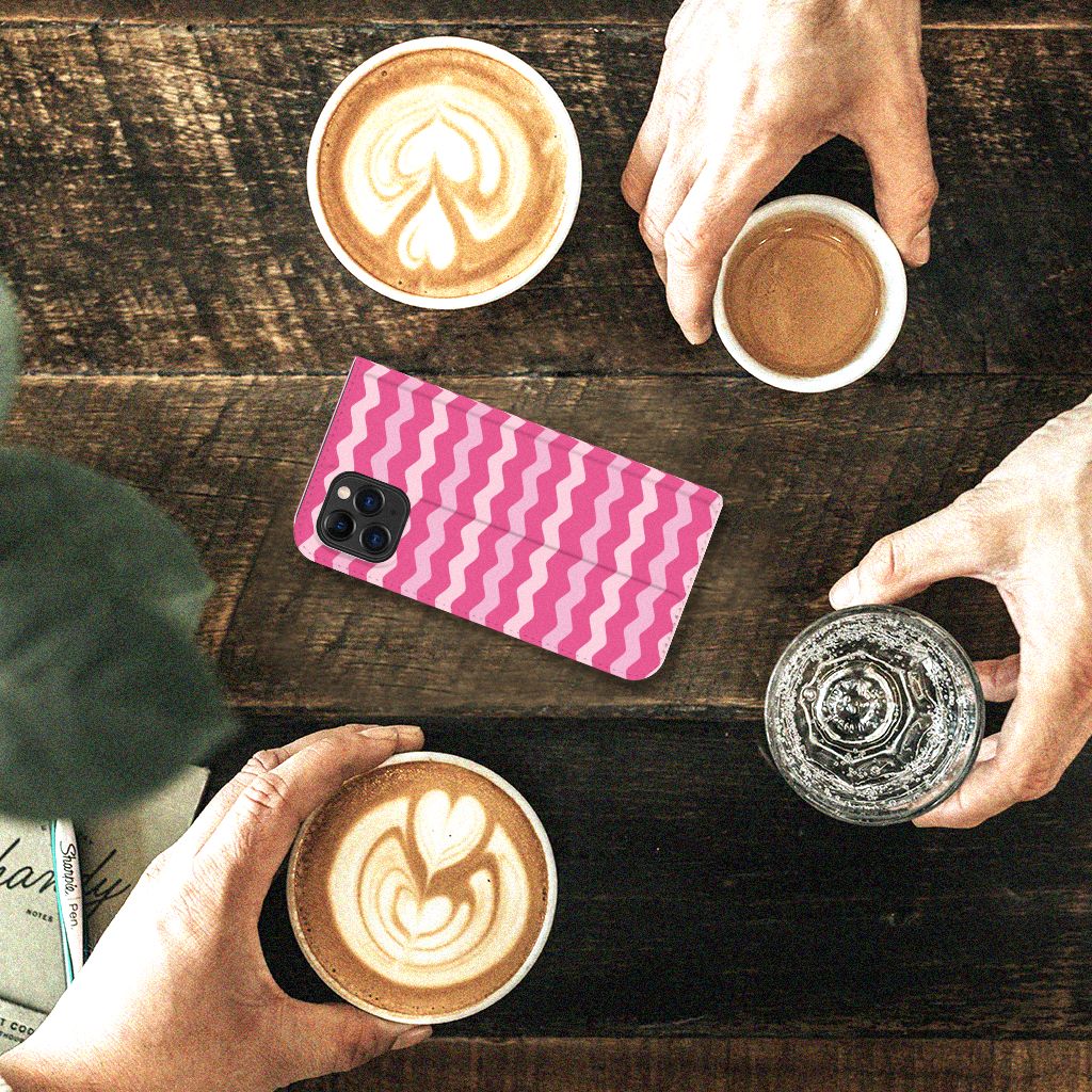 Apple iPhone 11 Pro Hoesje met Magneet Waves Pink
