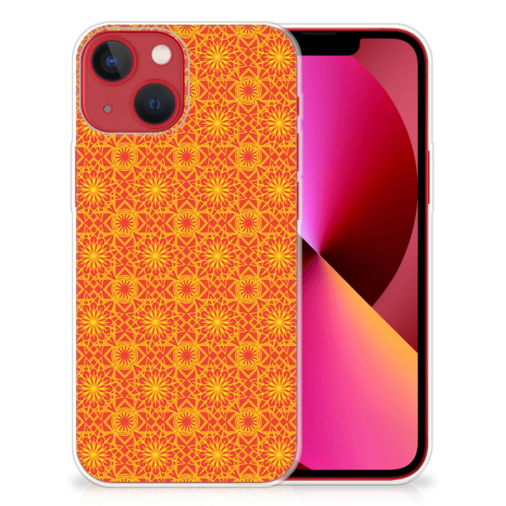 Apple iPhone 13 TPU bumper Batik Oranje met een kleurrijke batik-print en een helder oranje design đ.