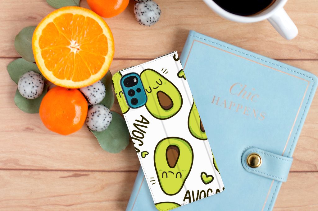 Motorola Moto G22 Magnet Case Avocado Singing - B2C Telecom