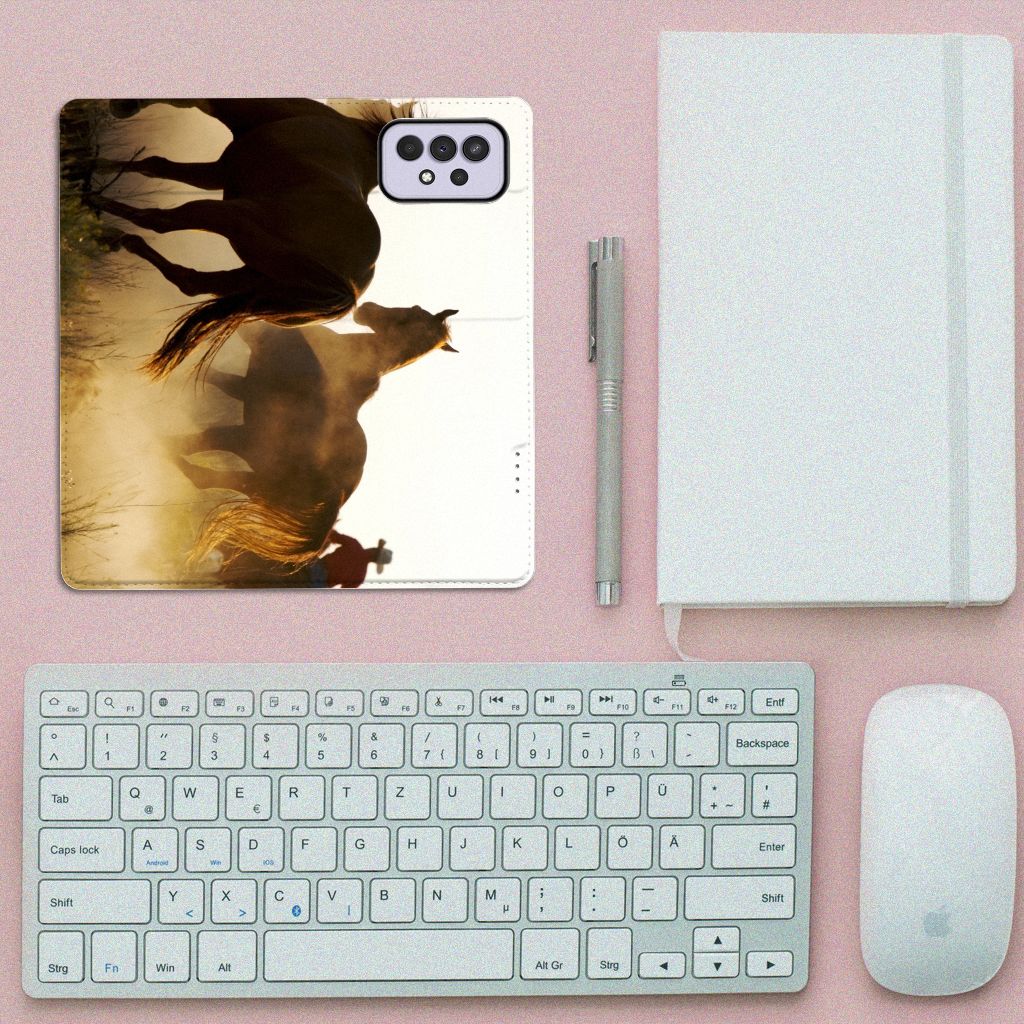 Samsung Galaxy A33 5G Hoesje maken Design Cowboy met paardenprint op een desktop achtergrond.
