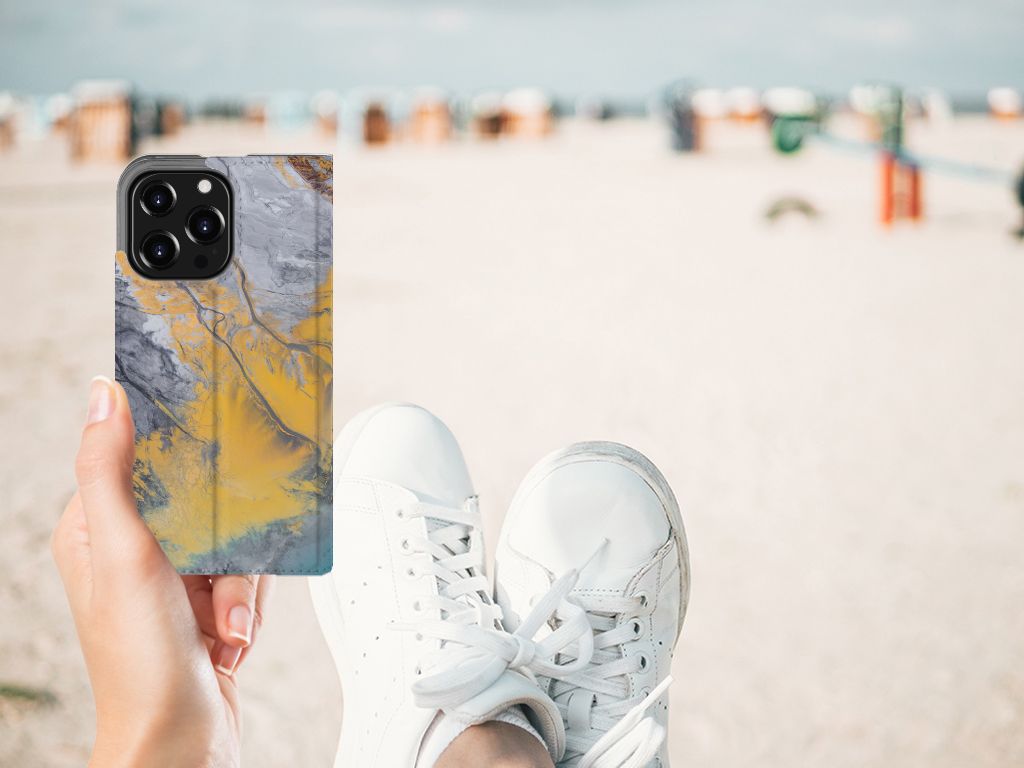 iPhone 13 Pro Standcase Marble Blue Gold - B2C Telecom