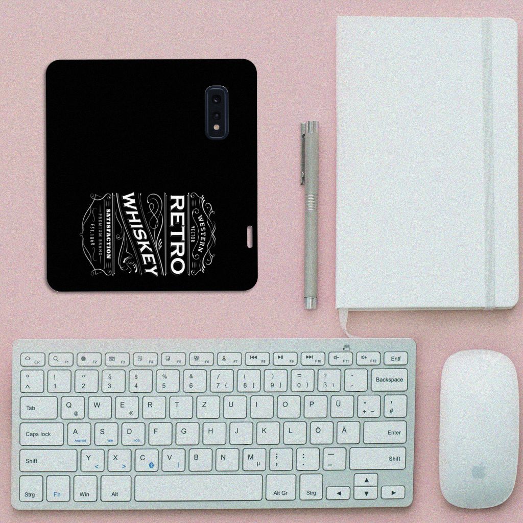 Samsung Galaxy S10e Flip Style Cover Whiskey