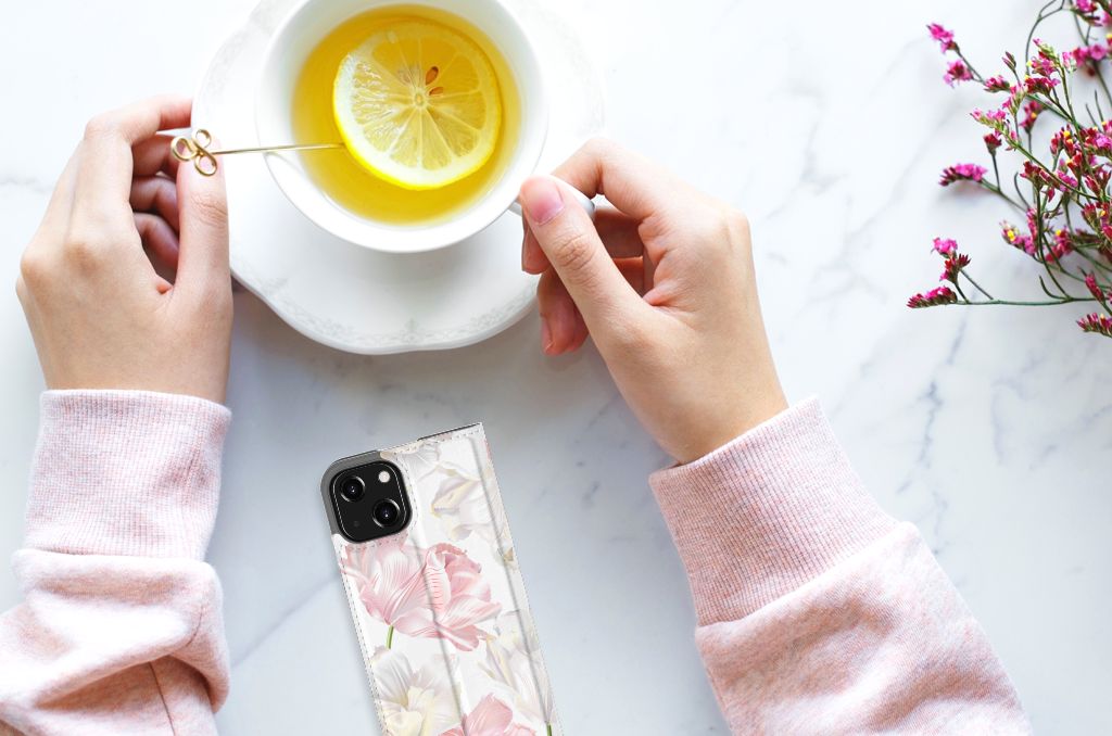 iPhone 13 Mini Smart Cover Lovely Flowers - B2C Telecom