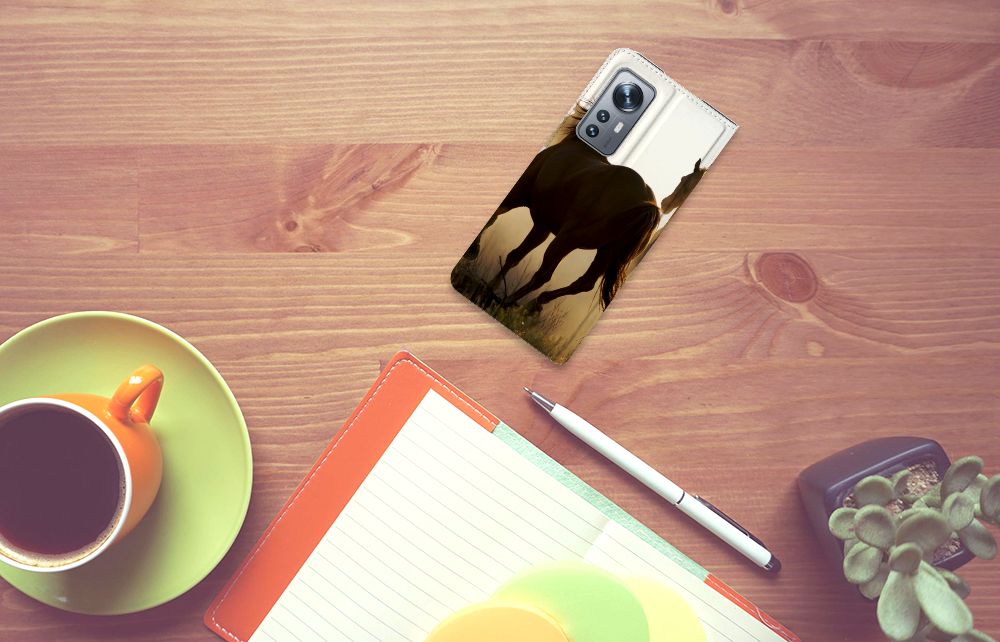 Xiaomi 12 | 12X Hoesje maken Design Cowboy met paardenprint op een houten tafel