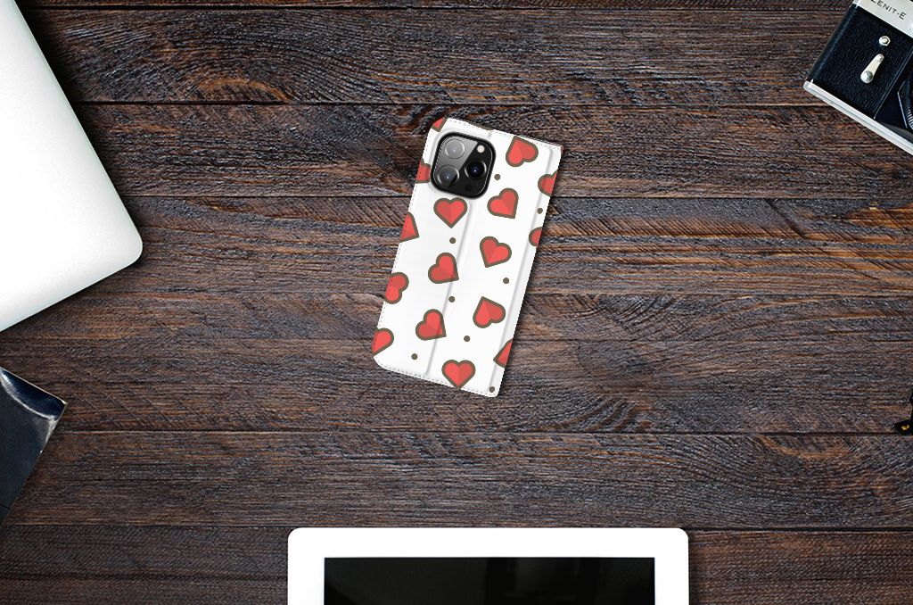 iPhone 14 Pro Max Hoesje met Magneet Hearts