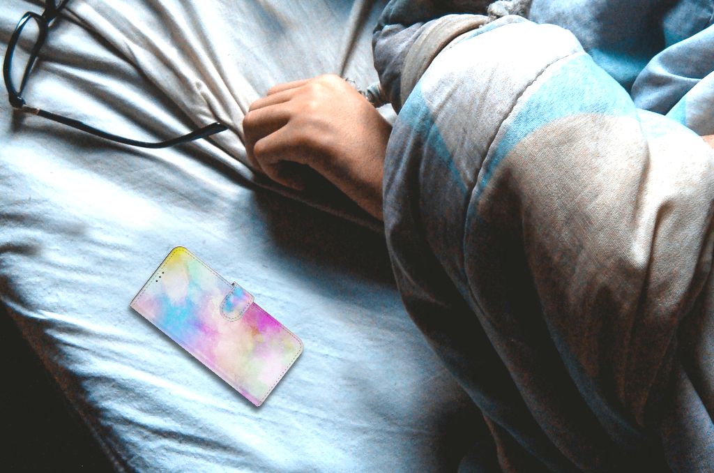 Hoesje Motorola Moto E7i Power | E7 Power Watercolor Light op bed met pastelkleuren en rustige uitstraling.