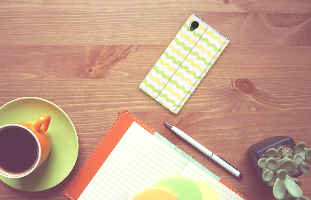 Sony Xperia L1 Hoesje met Magneet Waves Yellow