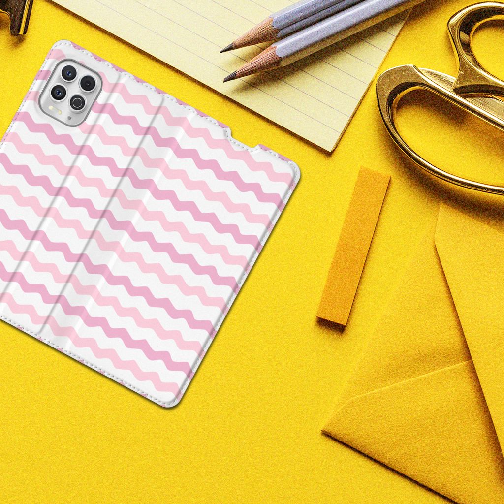 Motorola Moto G100 Hoesje met Magneet Waves Roze