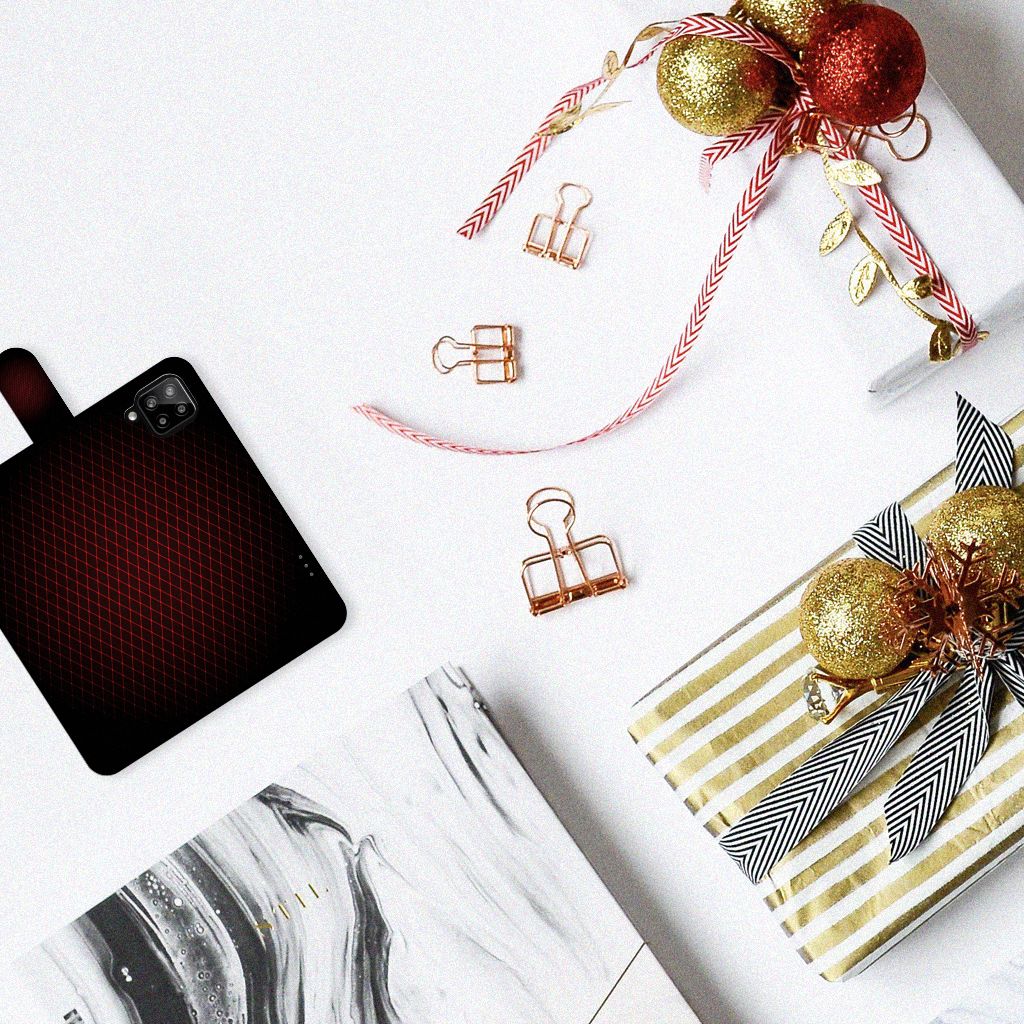 Samsung Galaxy A22 4G | M22 Telefoon Hoesje Geruit Rood met kerstdecoraties en geschenken