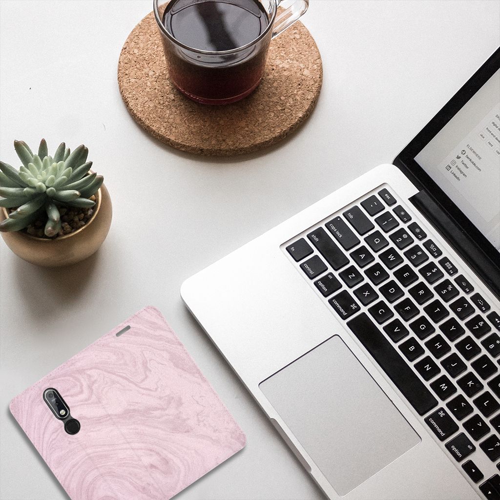 Nokia 7.1 (2018) Standcase Marble Pink - Origineel Cadeau Vriendin
