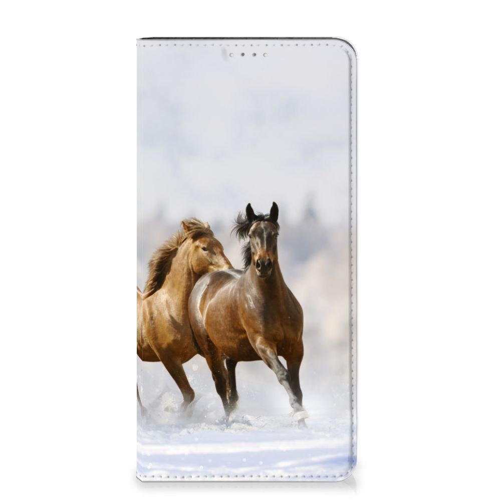 Samsung Galaxy A14 5G Hoesje maken Paarden met een afbeelding van rennende paarden op de voorkant.