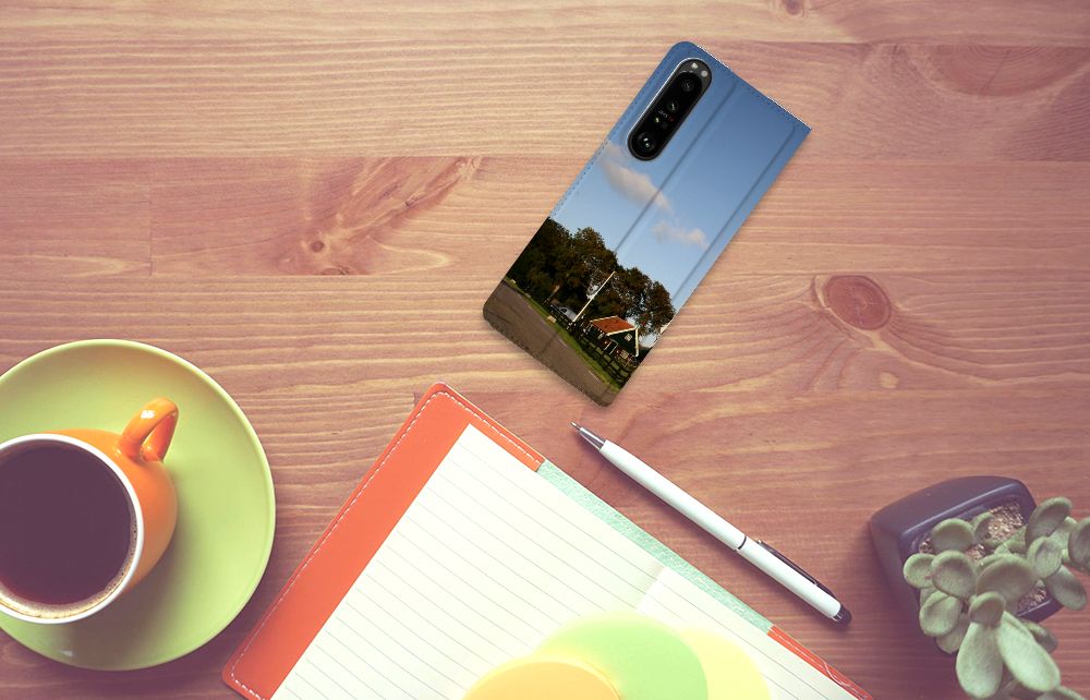 Sony Xperia 1 III Book Cover Molen - B2C Telecom