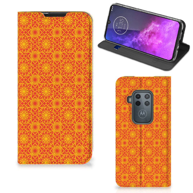 Motorola One Zoom Hoesje met Magneet Batik Oranje - B2C Telecom